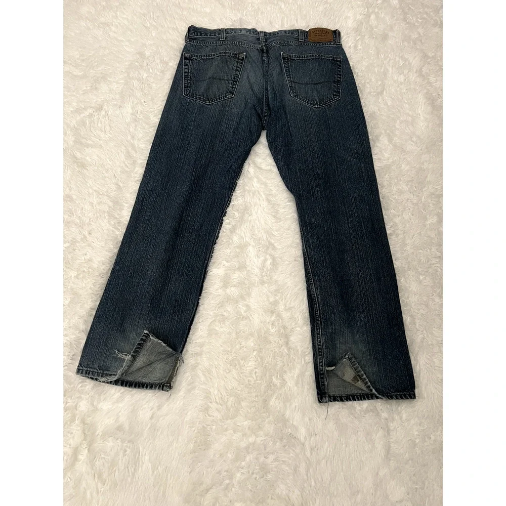 Men’s Levis Signature Blue Jean Size 39x30 According To Measurements